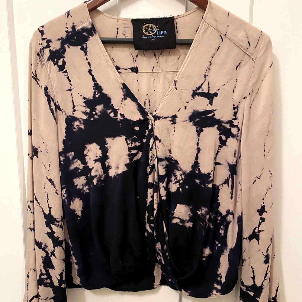 planet blue top